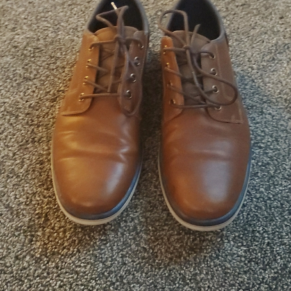 Mens dress shoe